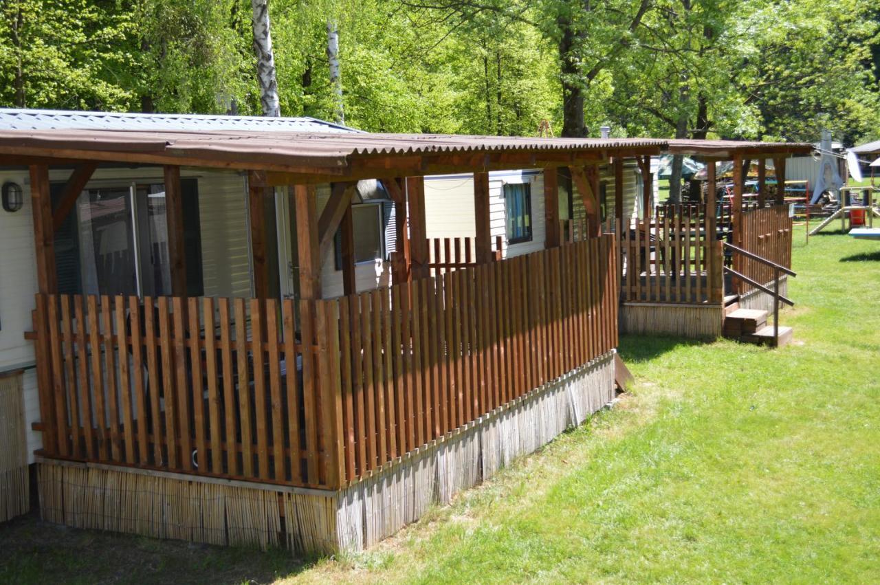 Mobilheim Kemp Rožnov pod Radhoštěm Exteriör bild