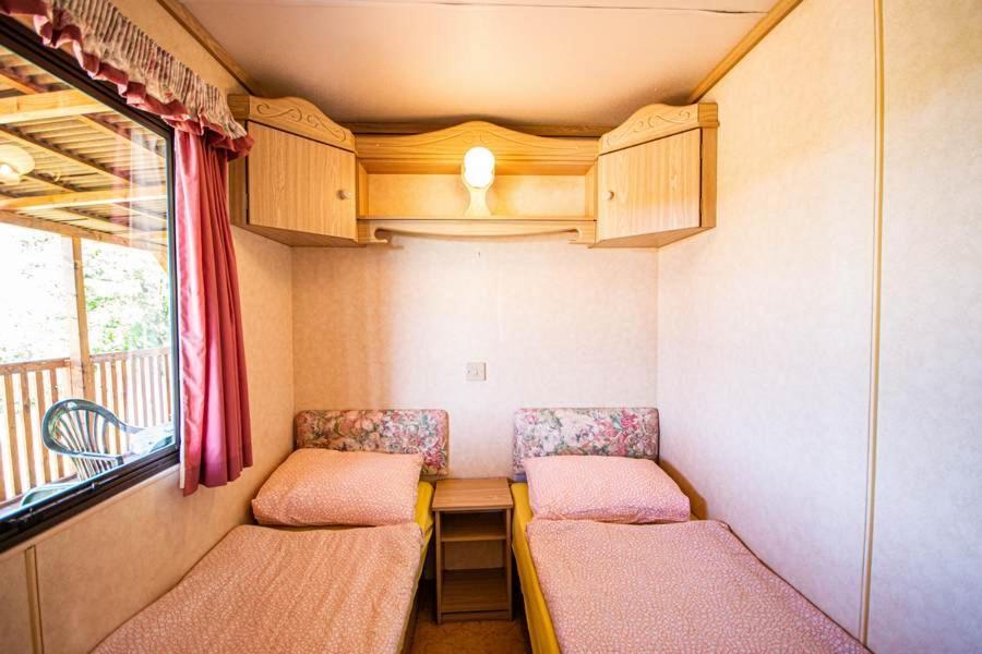 Mobilheim Kemp Rožnov pod Radhoštěm Exteriör bild